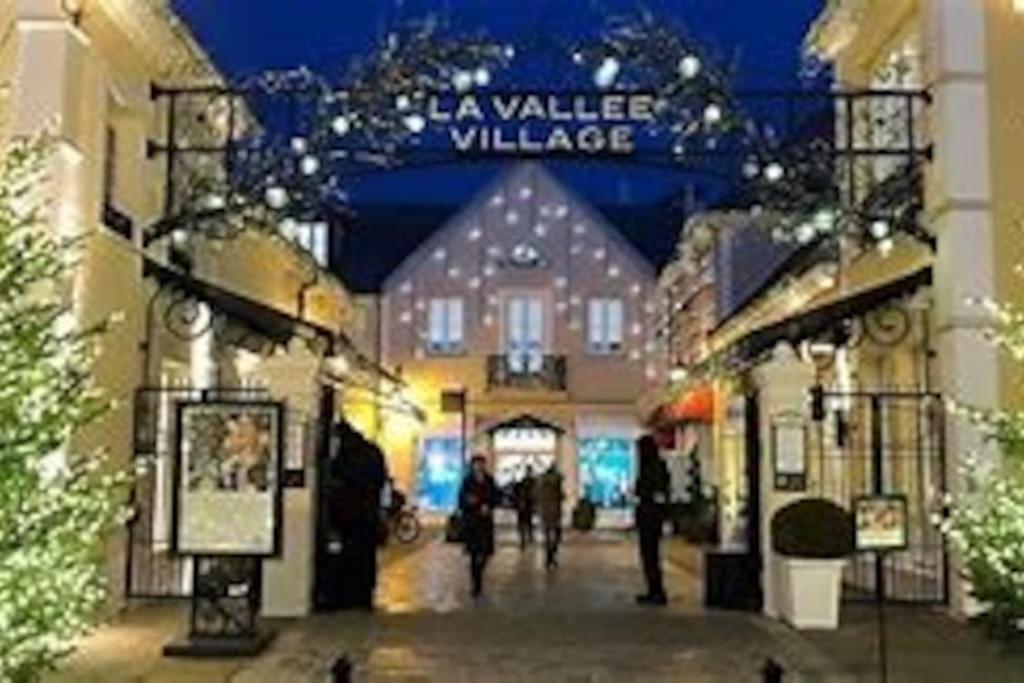 Proche Disney Et Paris - Studio Terrasse Et Parking Prive Монтеврен Екстериор снимка