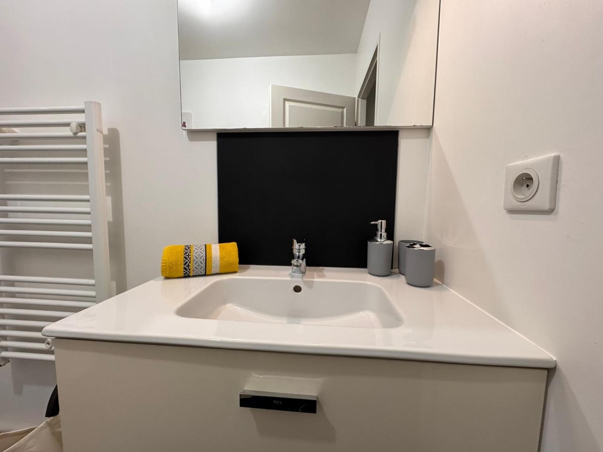 Proche Disney Et Paris - Studio Terrasse Et Parking Prive Монтеврен Екстериор снимка